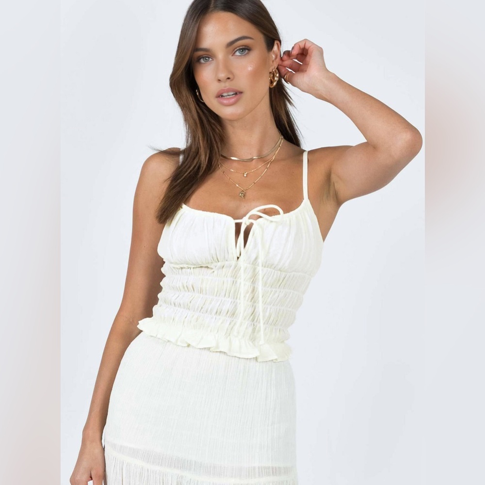 Commense NWT Chiffon Lettuce Trim Tie-Front Cami Top in White Size Medium